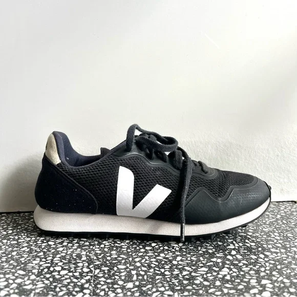 Veja Black and White Sneakers - Picture 6 of 12